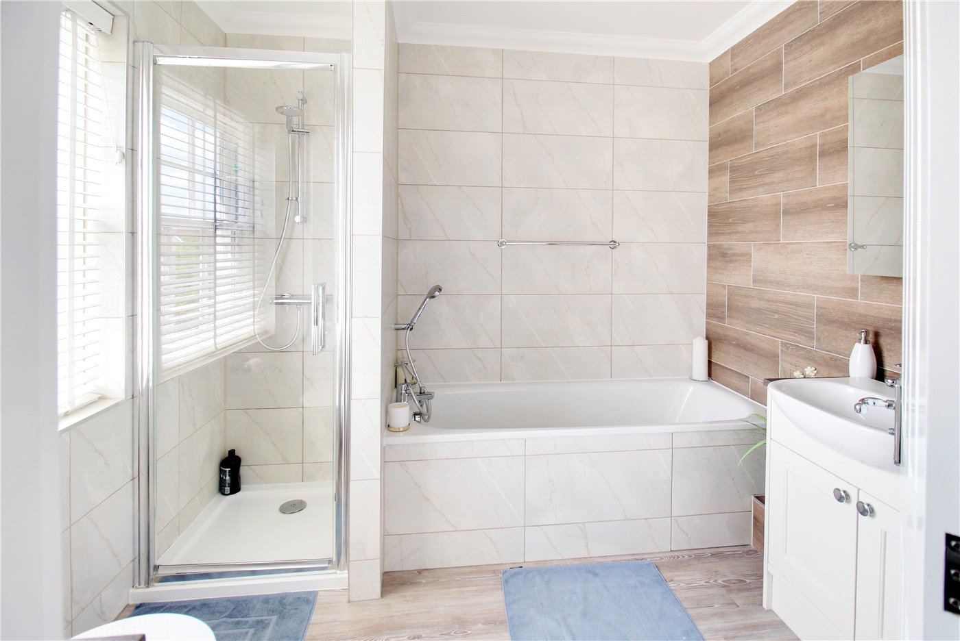 En Suite 1